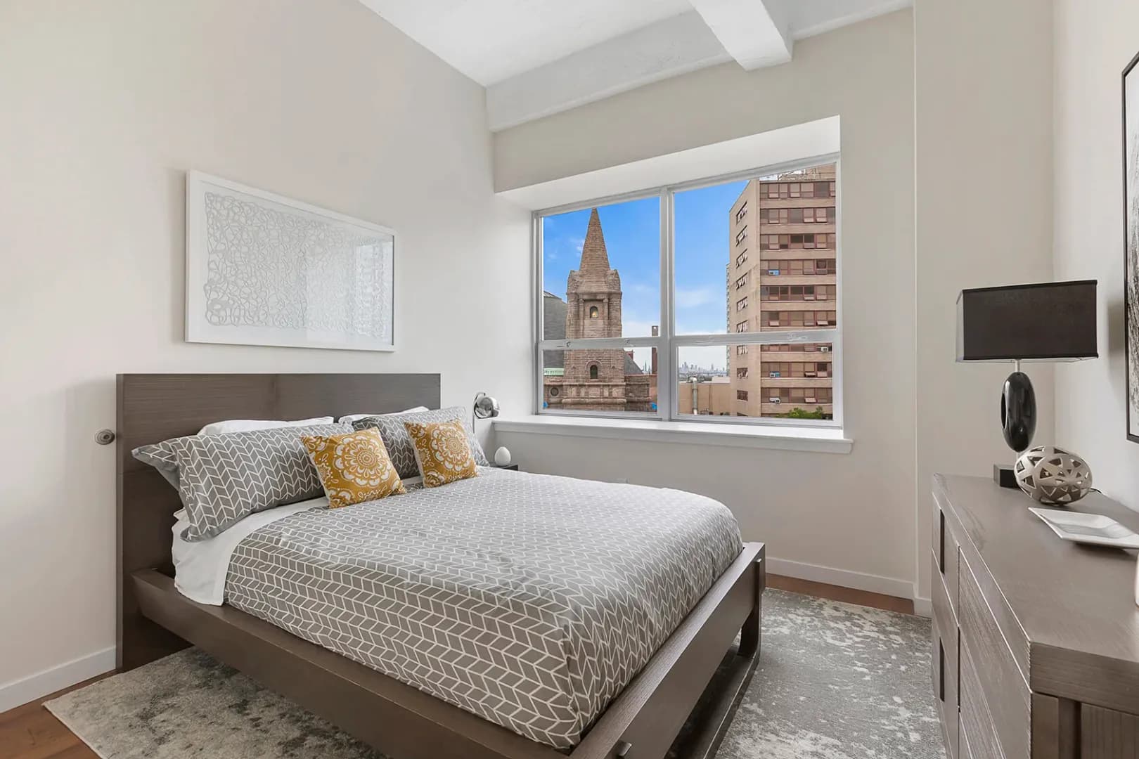Newark Apartment: 10 Central Ave