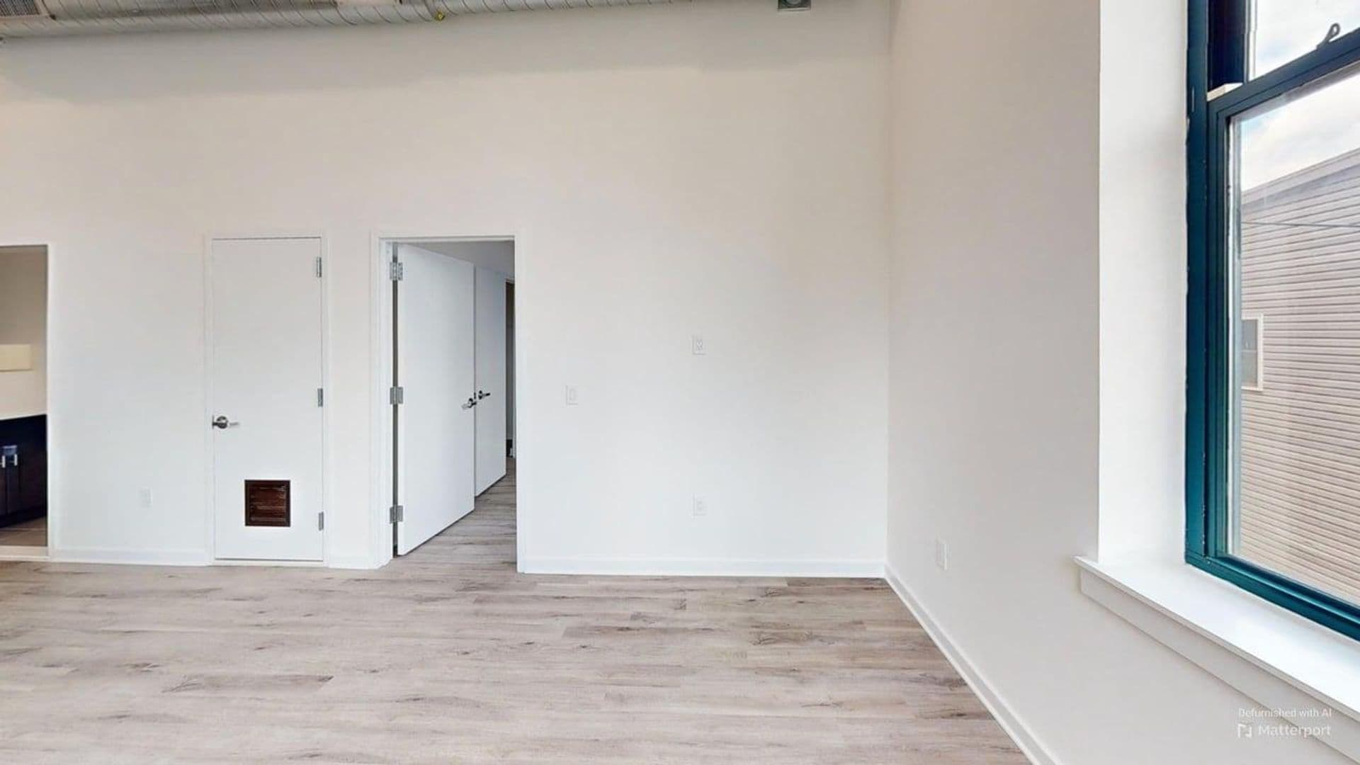 Newark Apartment: 70 Roseville Ave