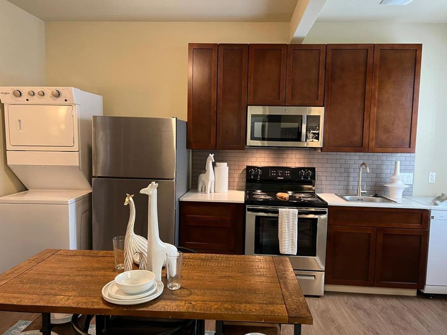 Prairie View Apartment: 23286 Richards Rd.