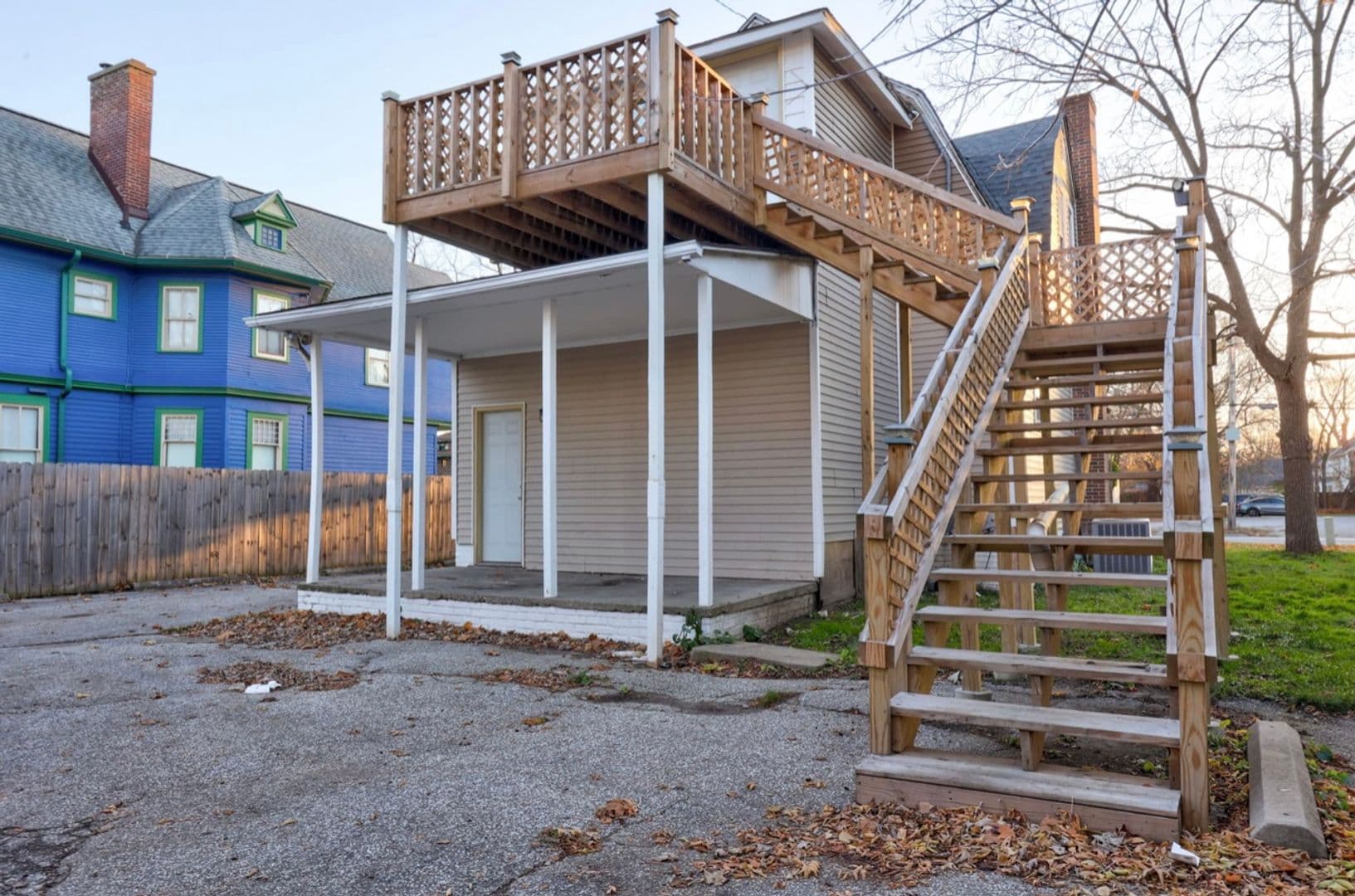 Saginaw Apartment: 1610 Court St.