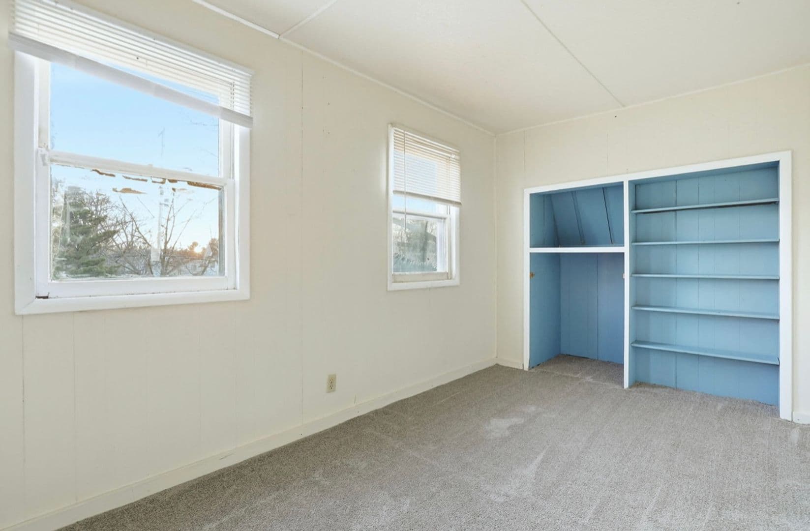 Saginaw Apartment: 1610 Court St.