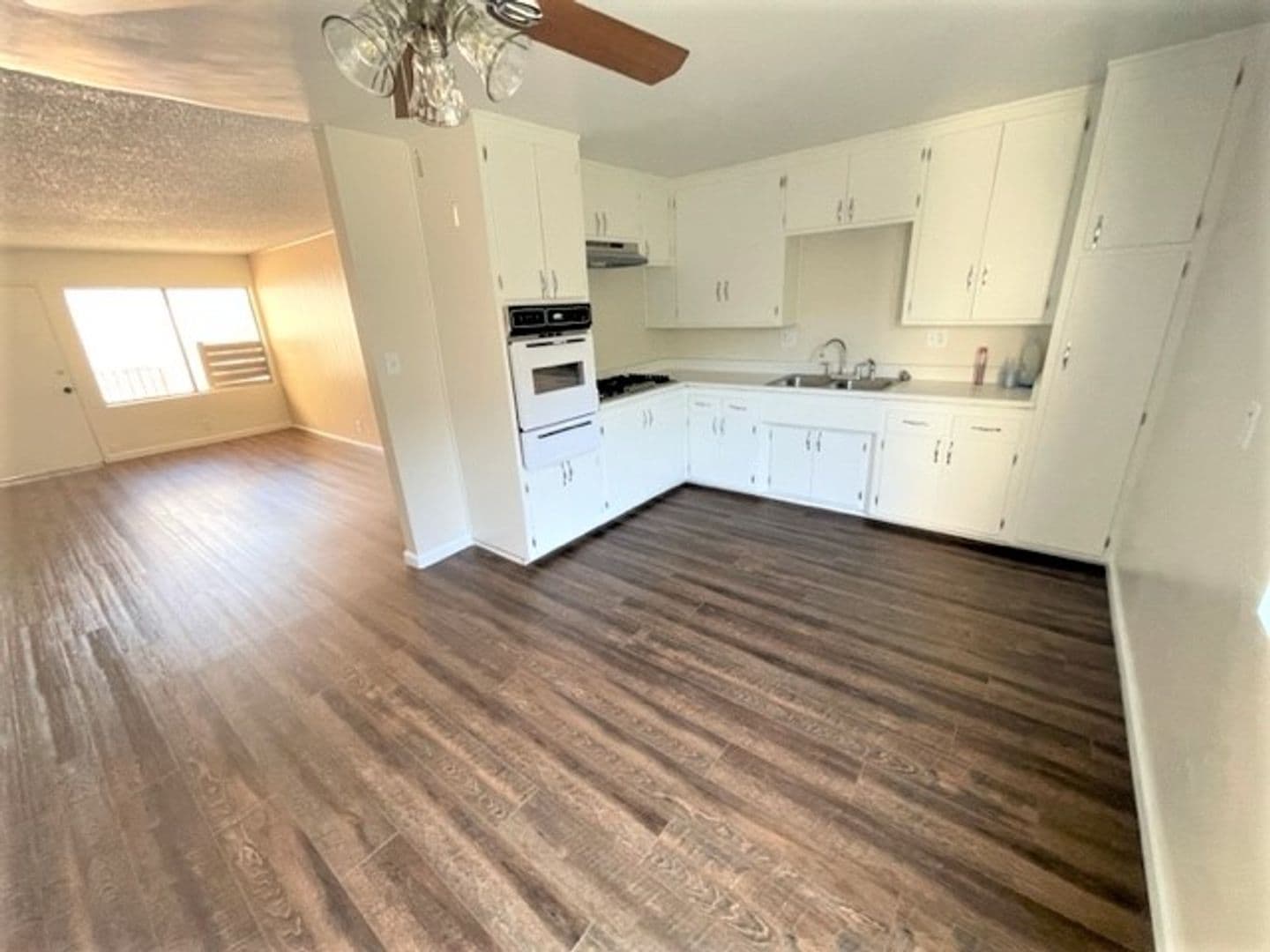 BELLFLOWER Apartment: 9830 RAMONA ST