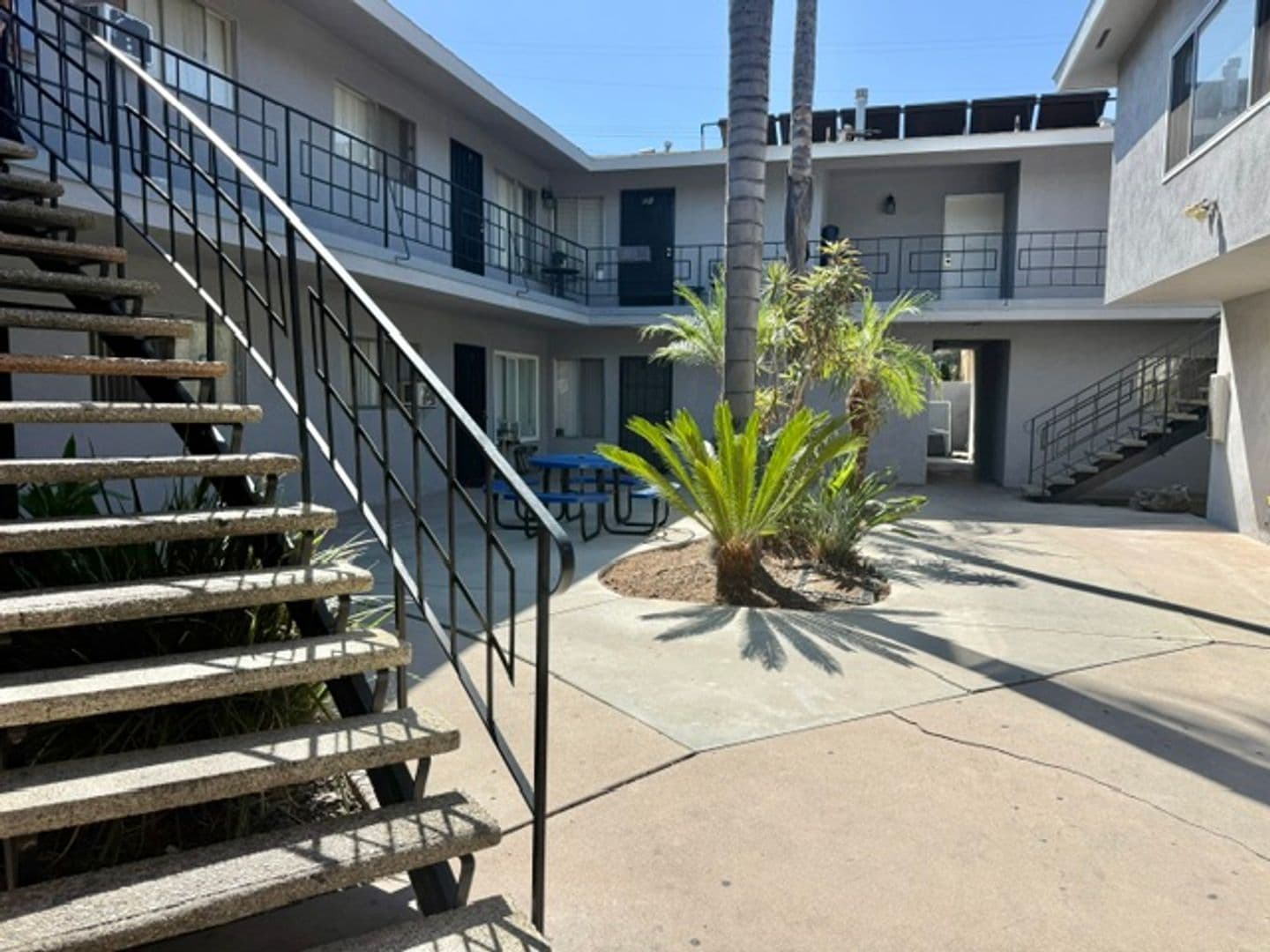 LYNWOOD Apartment: 3360 MARTIN L. KING - 15