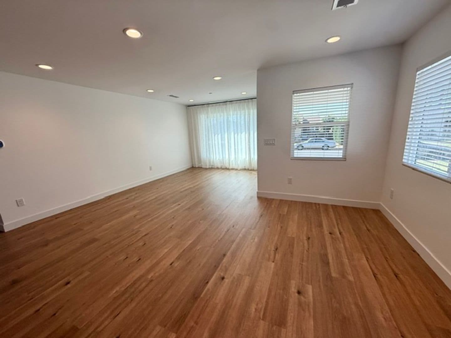 MONTEREY PARK House: 433 W HAMMEL ST
