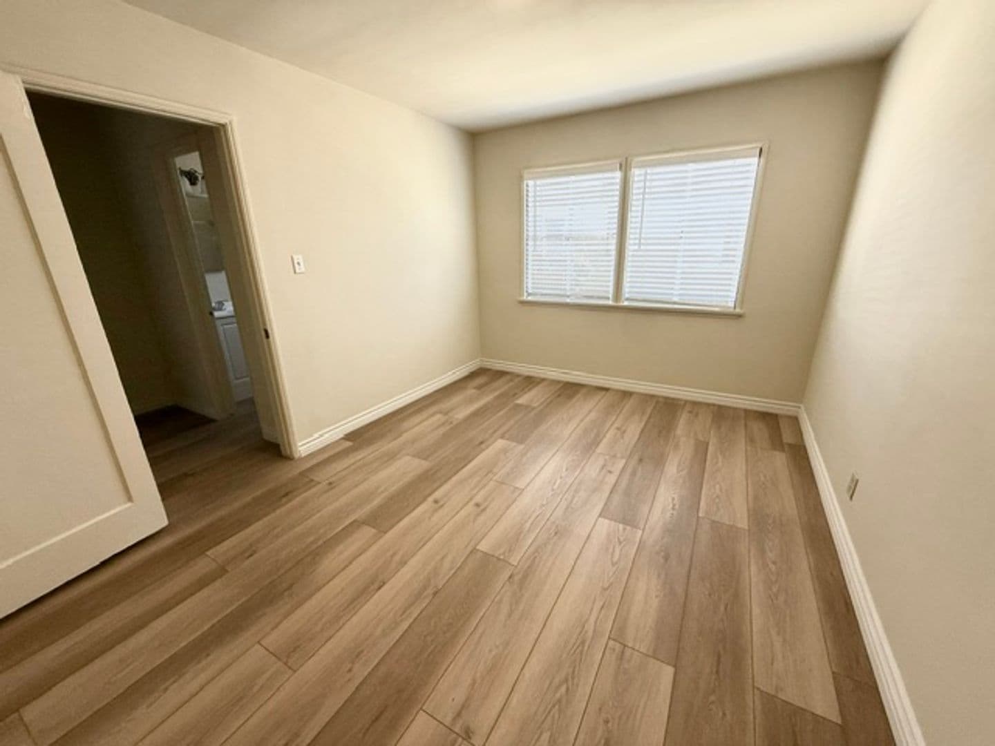 LONG BEACH Apartment: 4621 BANNER DR
