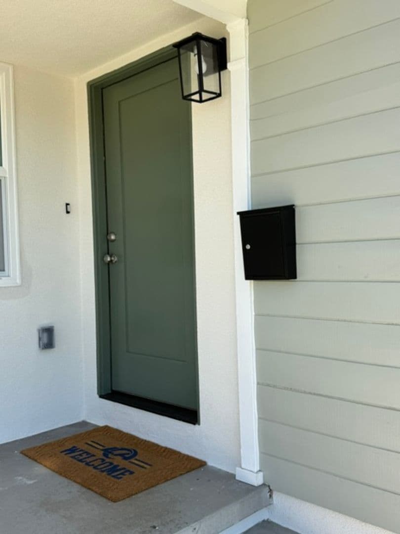 MONTEREY PARK House: 433 W HAMMEL ST