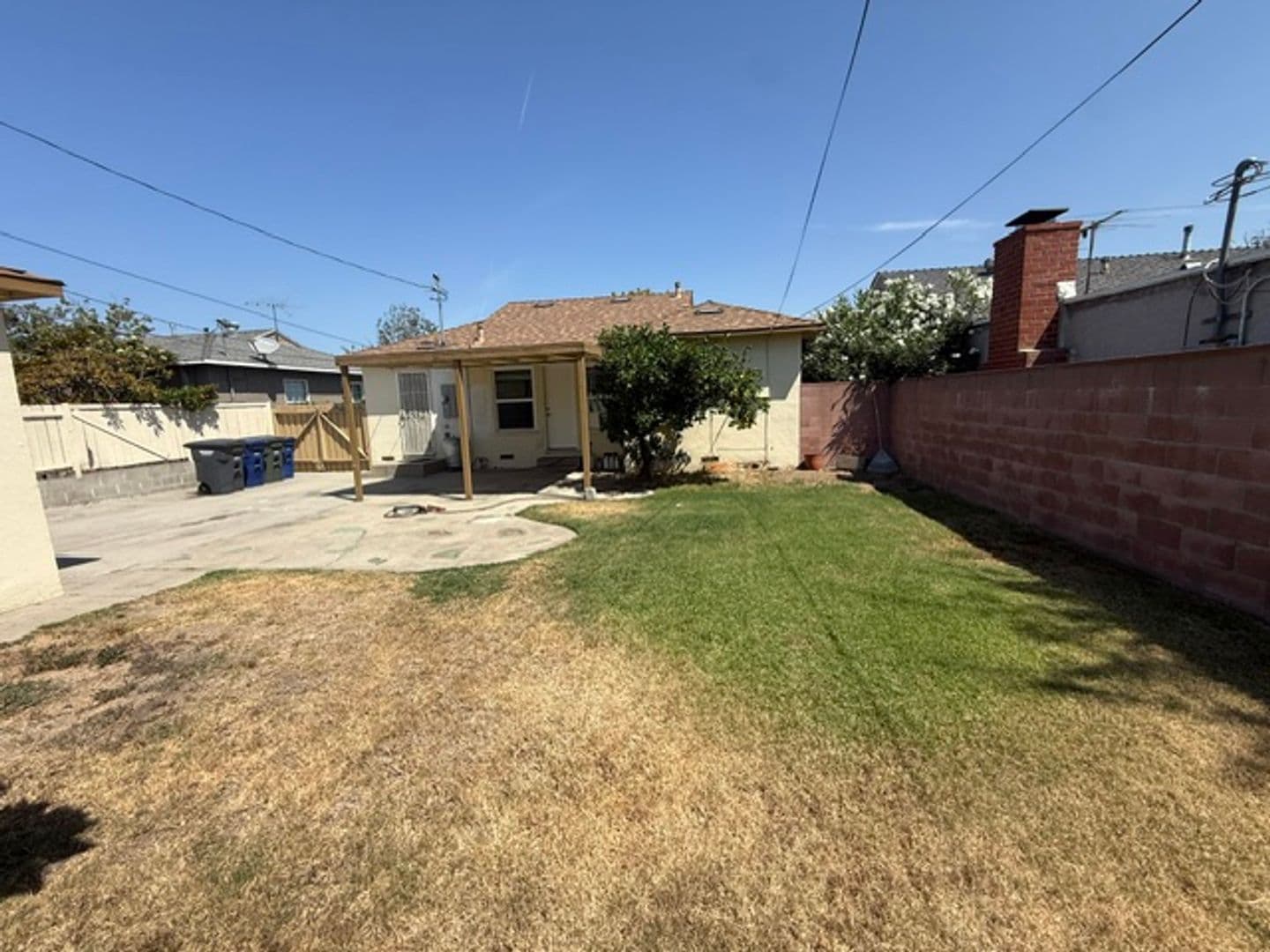 LAKEWOOD House: 6008 GREENMEADOW RD