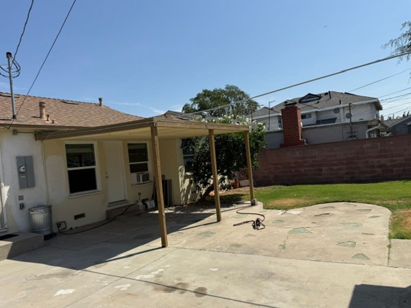 LAKEWOOD House: 6008 GREENMEADOW RD
