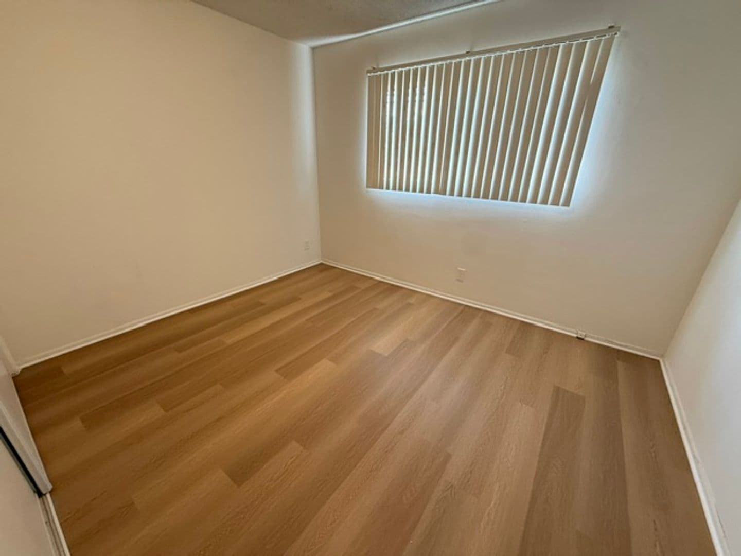 LYNWOOD Apartment: 3360 MARTIN L. KING - 15