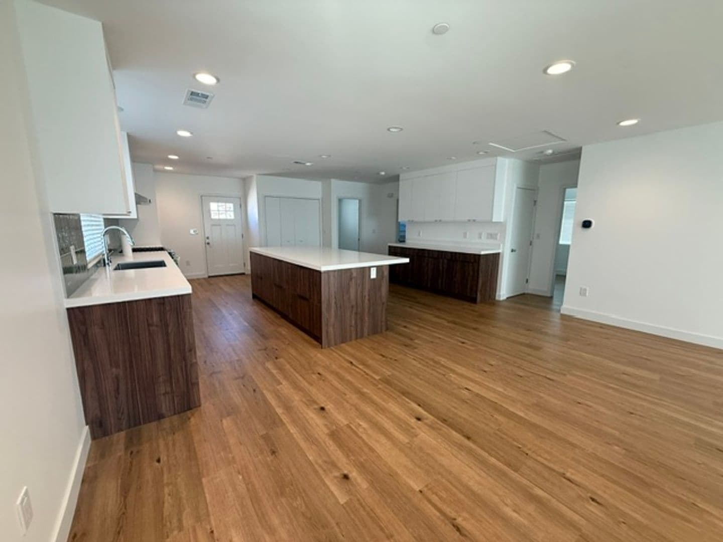 MONTEREY PARK House: 433 W HAMMEL ST