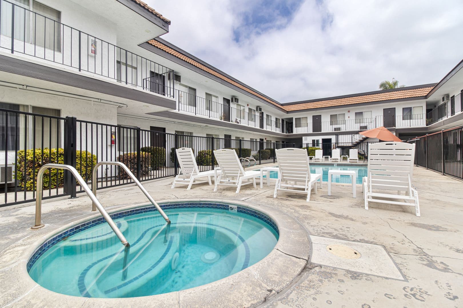 BELLFLOWER Apartment: 17818 WOODRUFF AVENUE
