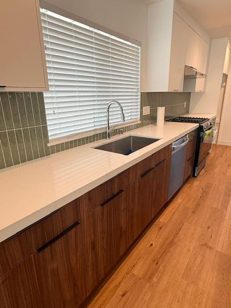 MONTEREY PARK House: 433 W HAMMEL ST