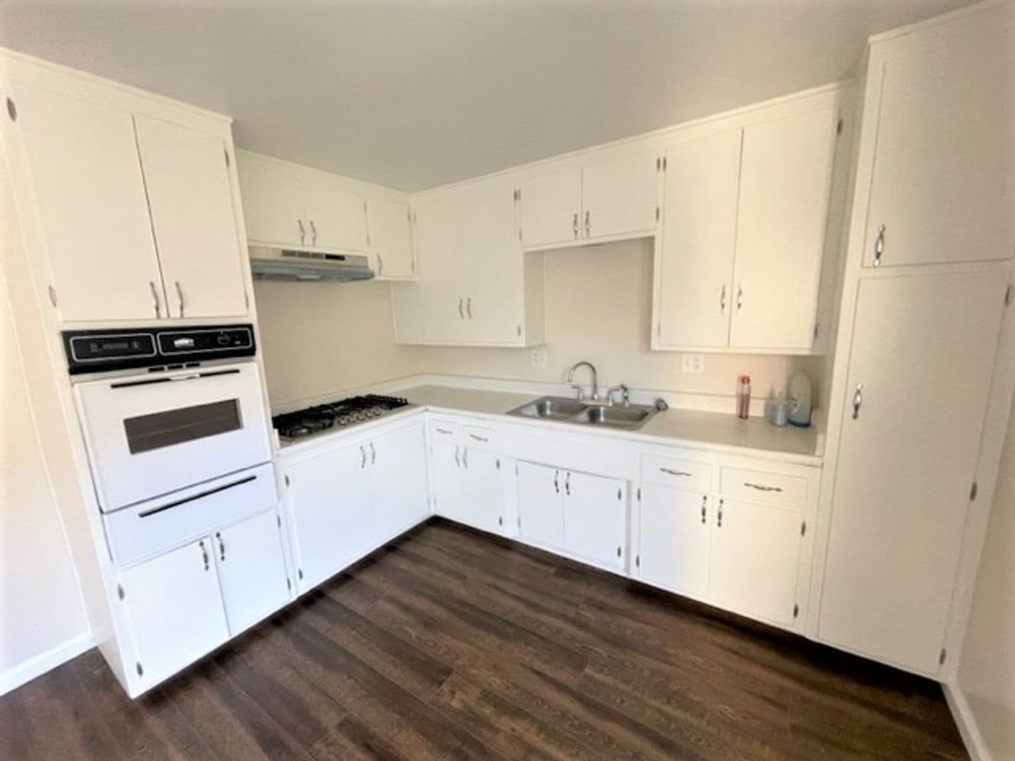 BELLFLOWER Apartment: 9830 RAMONA ST