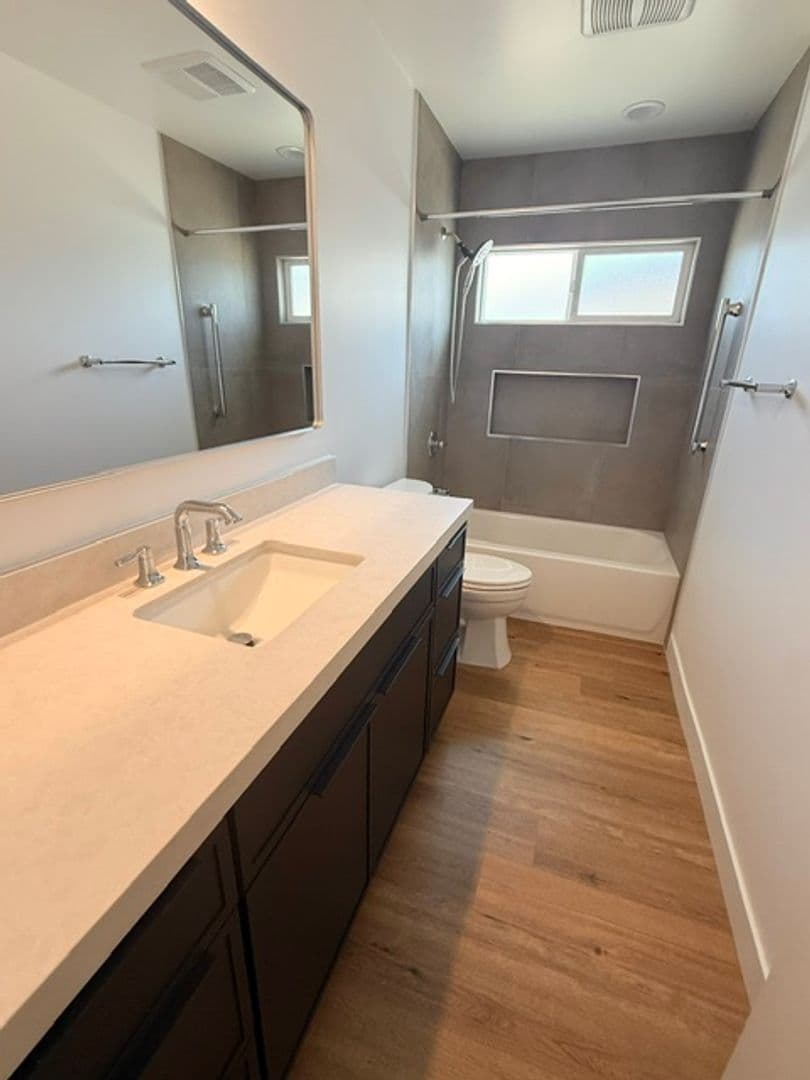 MONTEREY PARK House: 433 W HAMMEL ST