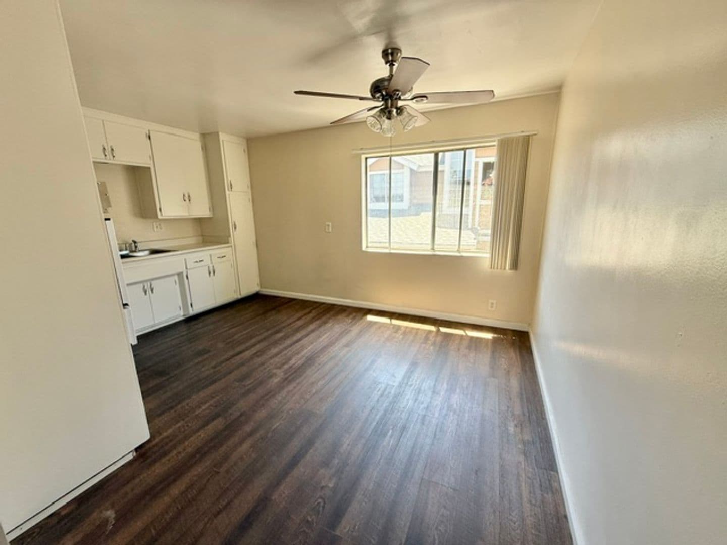BELLFLOWER Apartment: 9830 RAMONA ST
