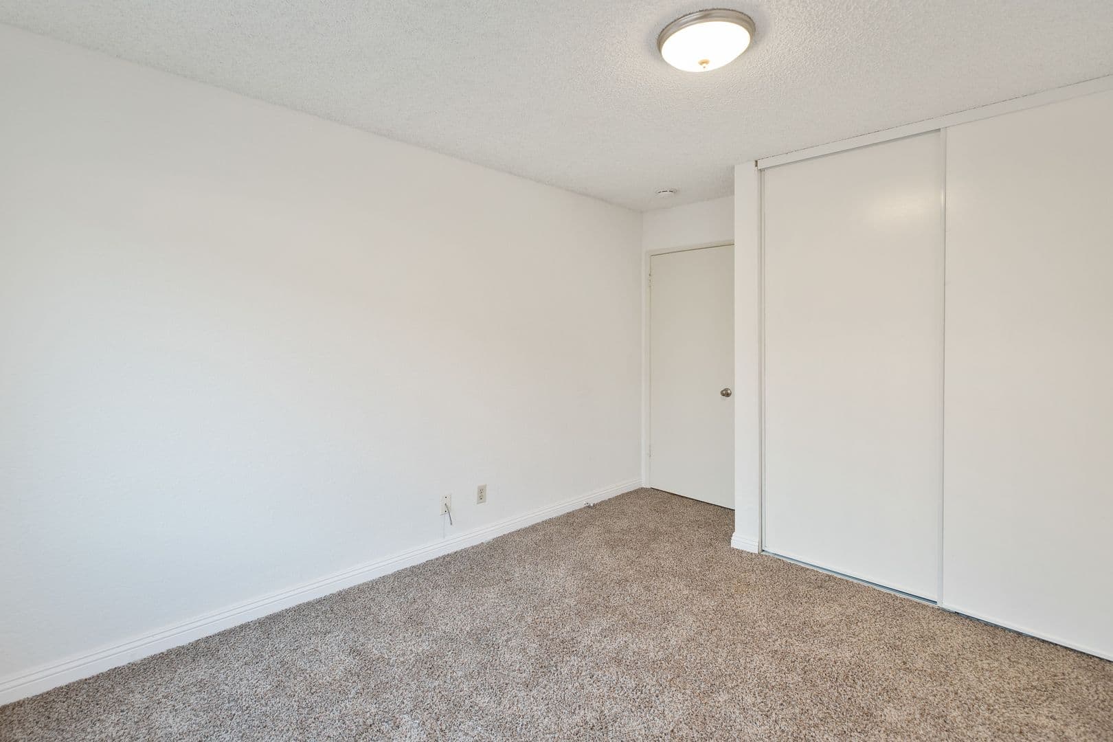 BELLFLOWER Apartment: 17818 WOODRUFF AVENUE