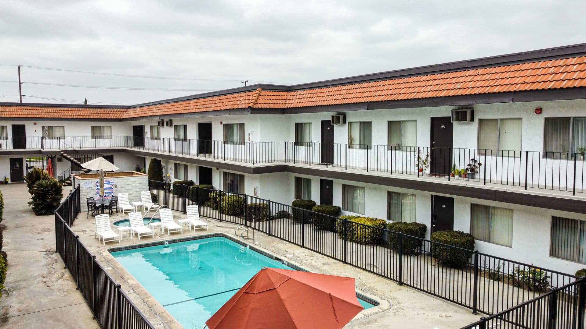 BELLFLOWER Apartment: 17818 WOODRUFF AVENUE