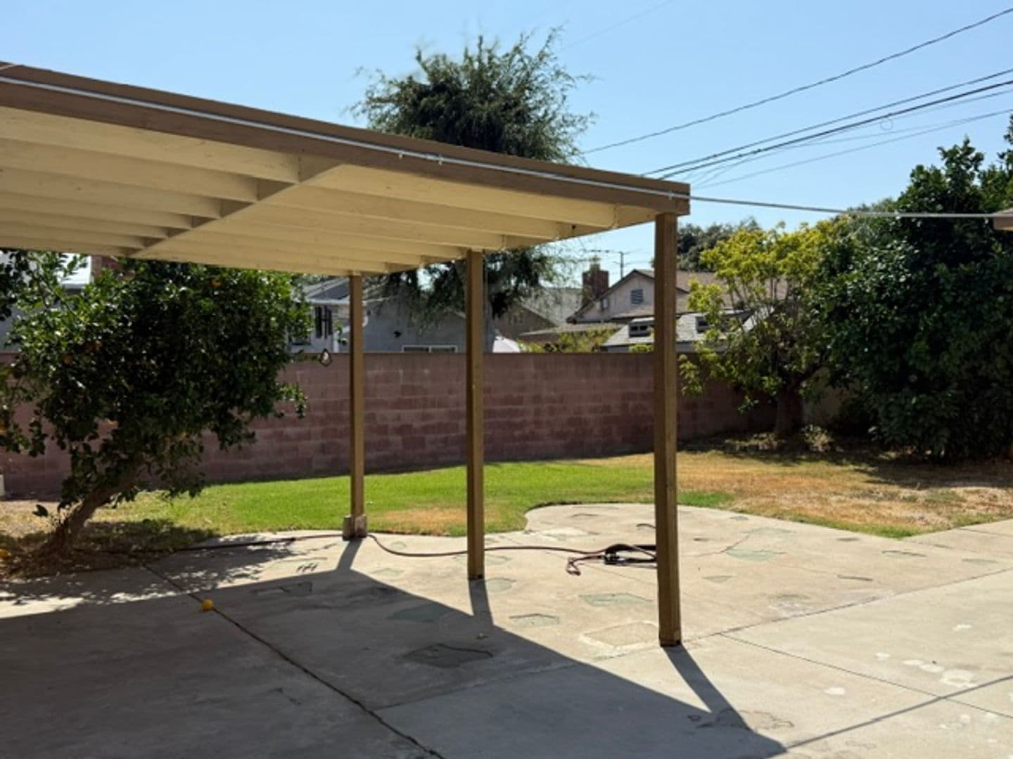 LAKEWOOD House: 6008 GREENMEADOW RD