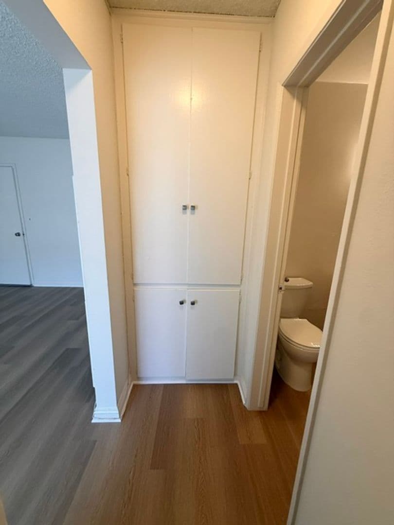 LYNWOOD Apartment: 3360 MARTIN L. KING - 15