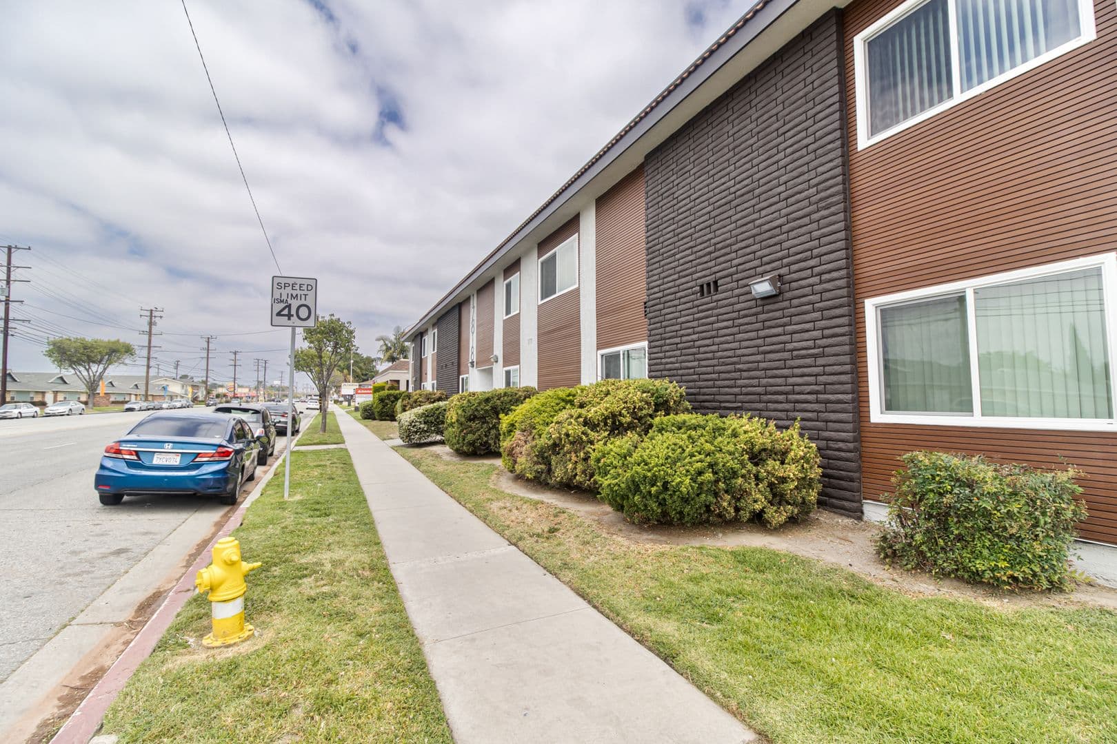BELLFLOWER Apartment: 17818 WOODRUFF AVENUE