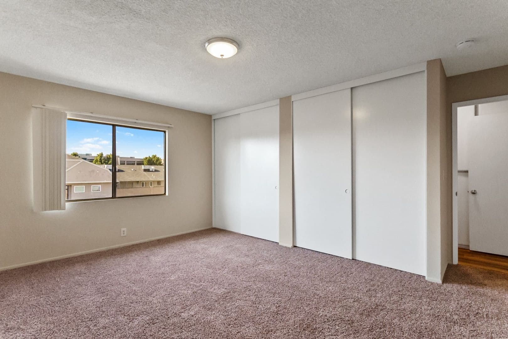 BELLFLOWER Apartment: 17818 WOODRUFF AVENUE