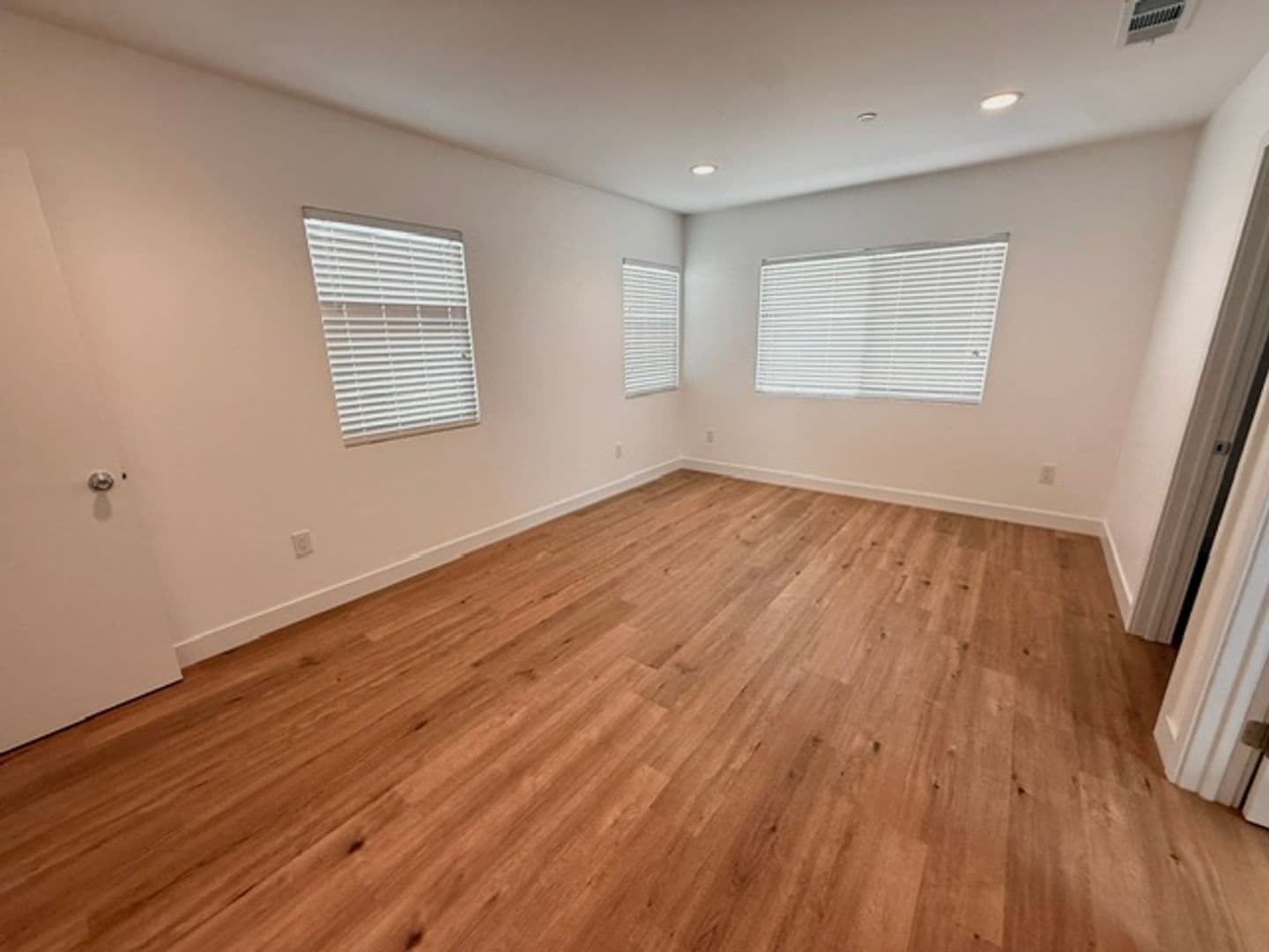 MONTEREY PARK House: 433 W HAMMEL ST