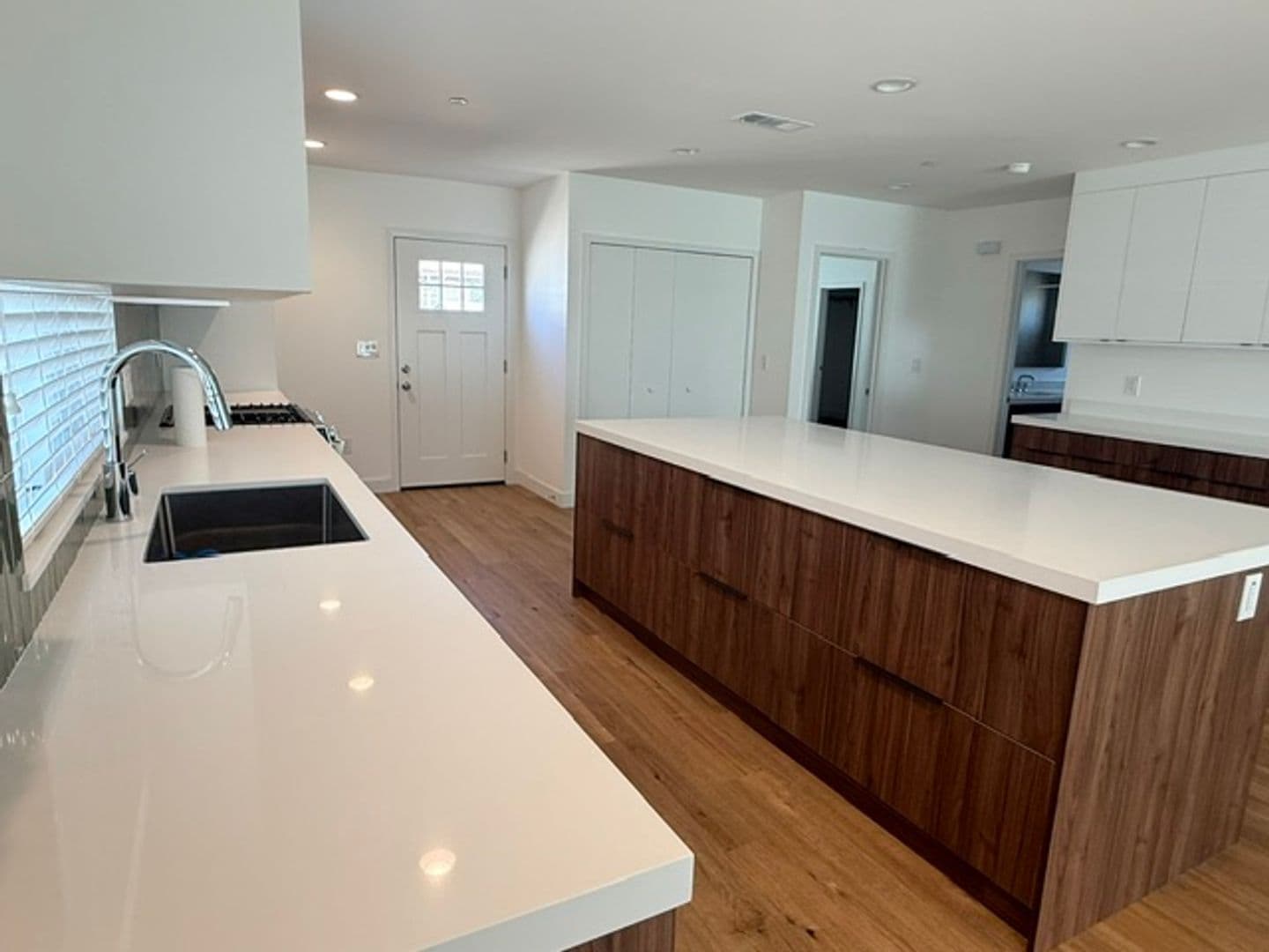 MONTEREY PARK House: 433 W HAMMEL ST