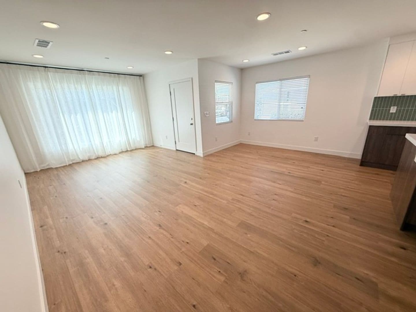 MONTEREY PARK House: 433 W HAMMEL ST