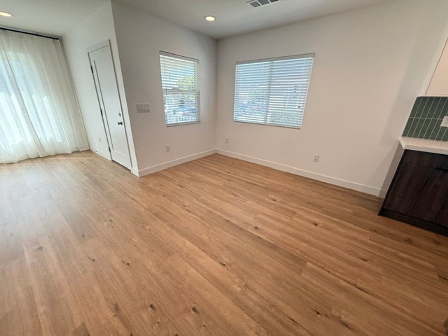 MONTEREY PARK House: 433 W HAMMEL ST