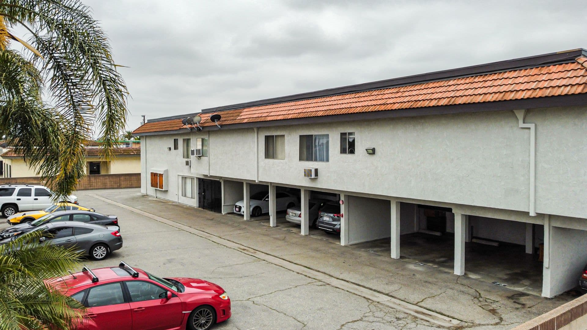 BELLFLOWER Apartment: 17818 WOODRUFF AVENUE