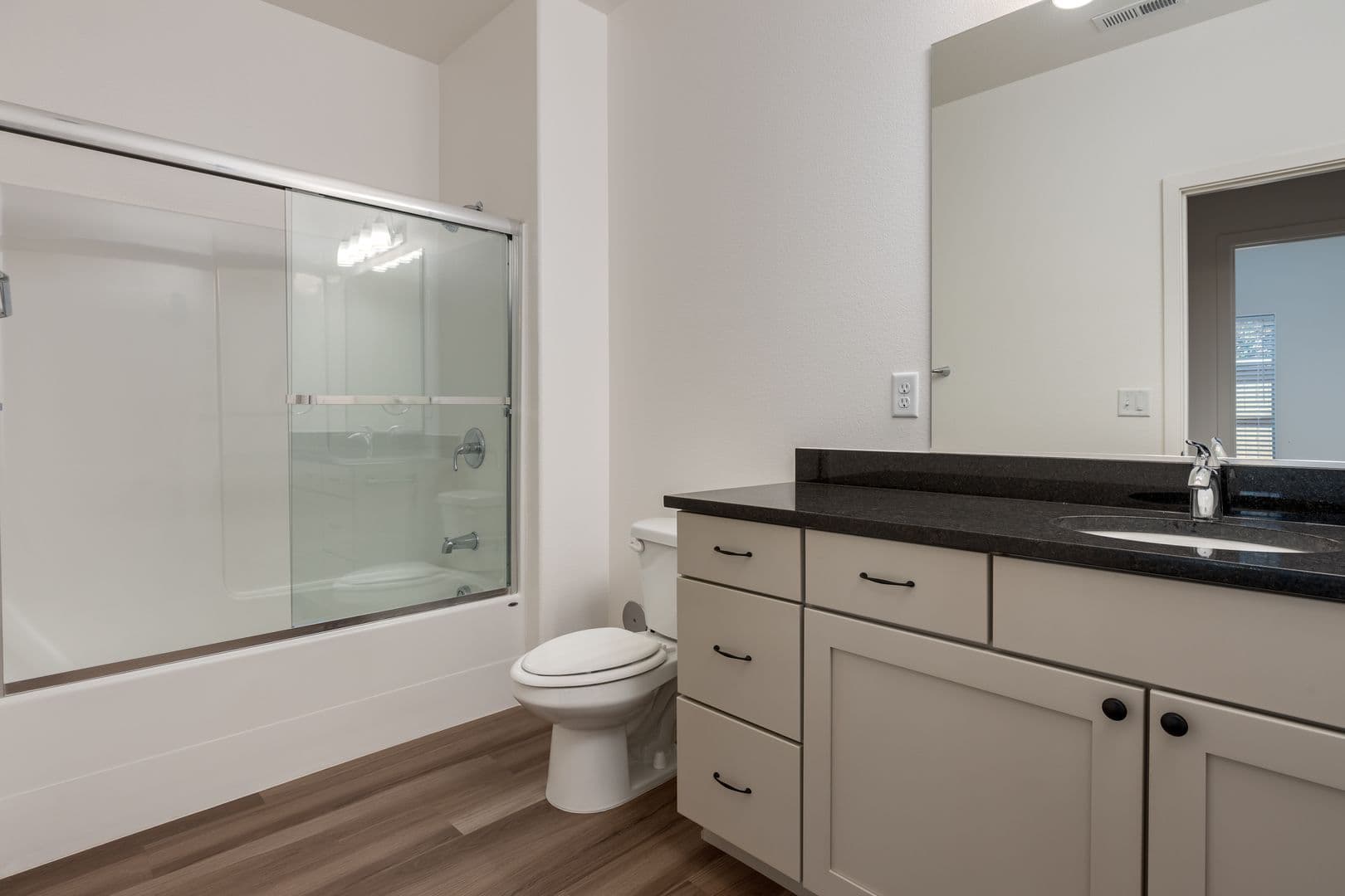 Chico Apartment: 2580 California Park Dr