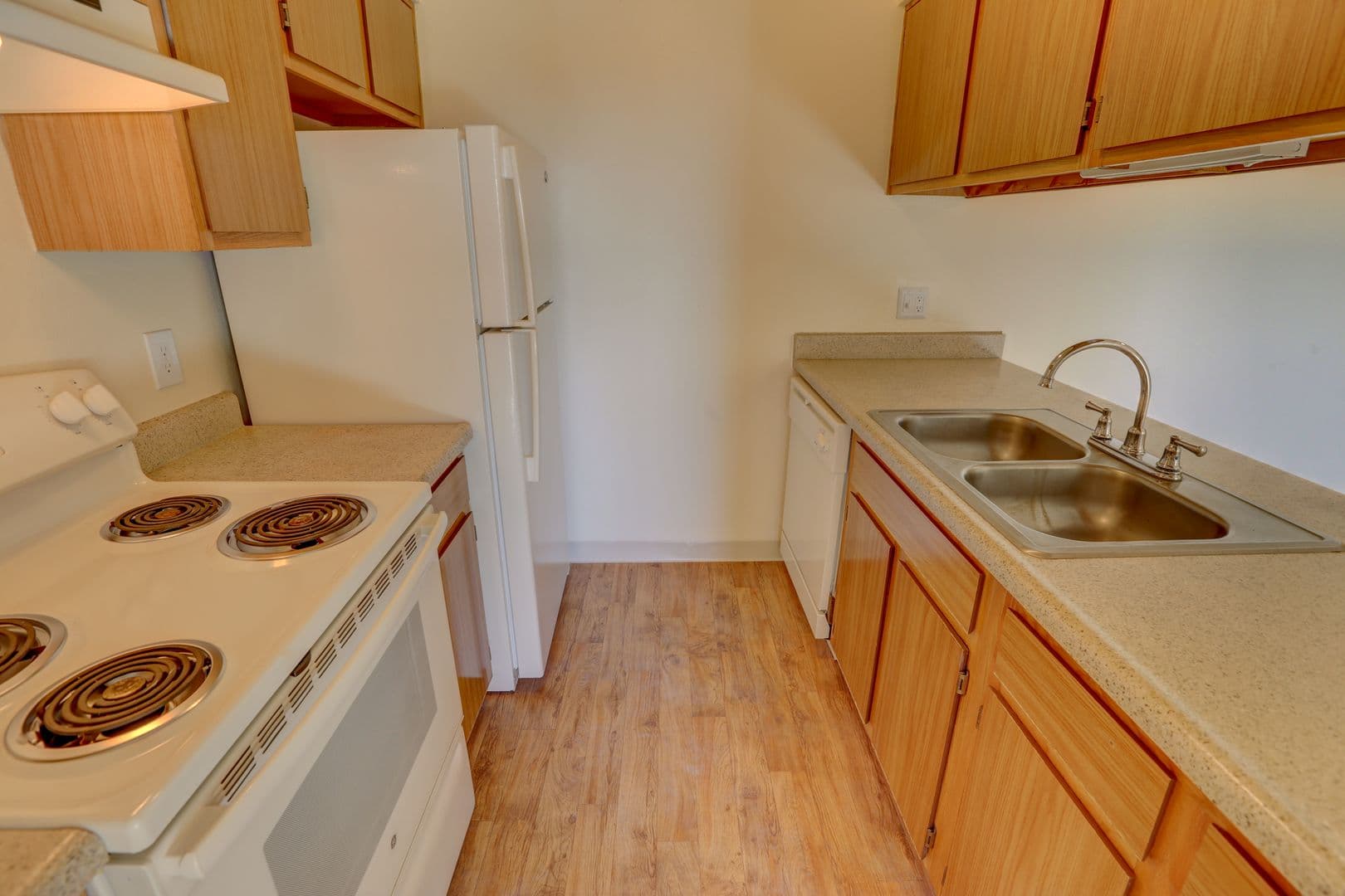 Lakewood Apartment: 12598 W. Dakota Avenue
