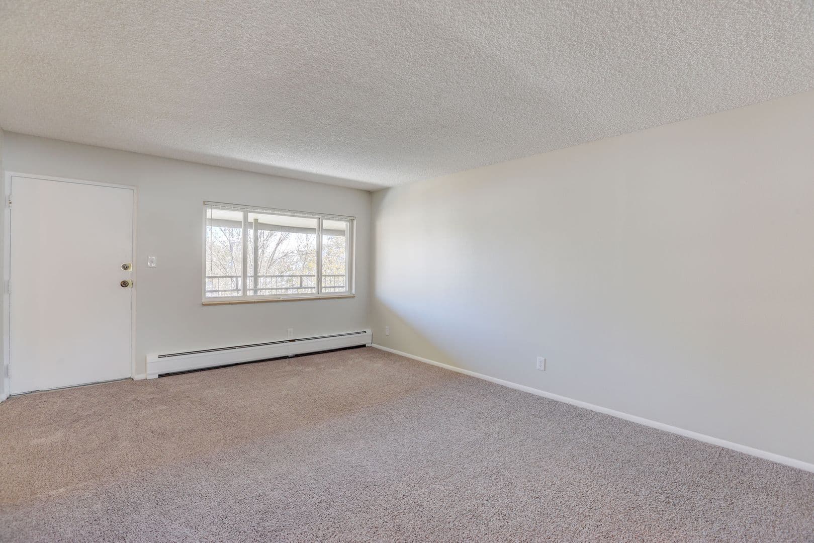 Lakewood Apartment: 7830 West 10th Avenue
