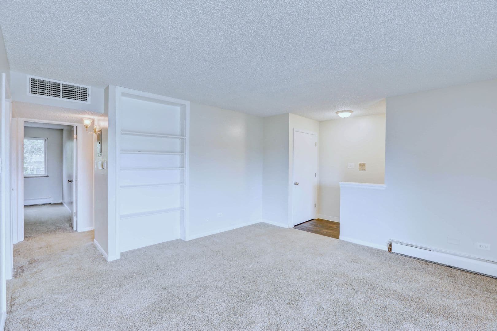 Denver Apartment: 2050 South Monaco Street Parkway
