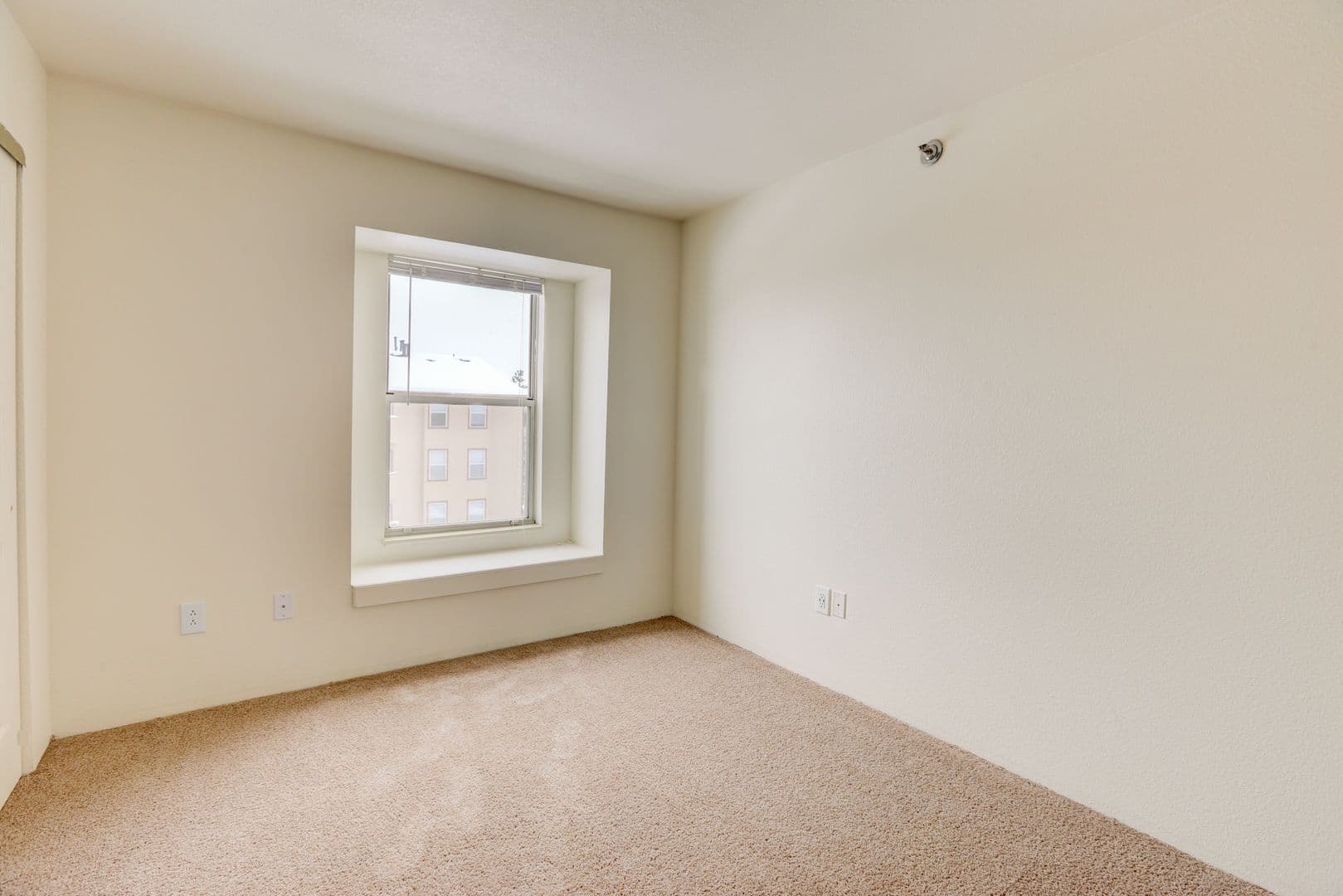 Lakewood Apartment: 12598 W. Dakota Avenue