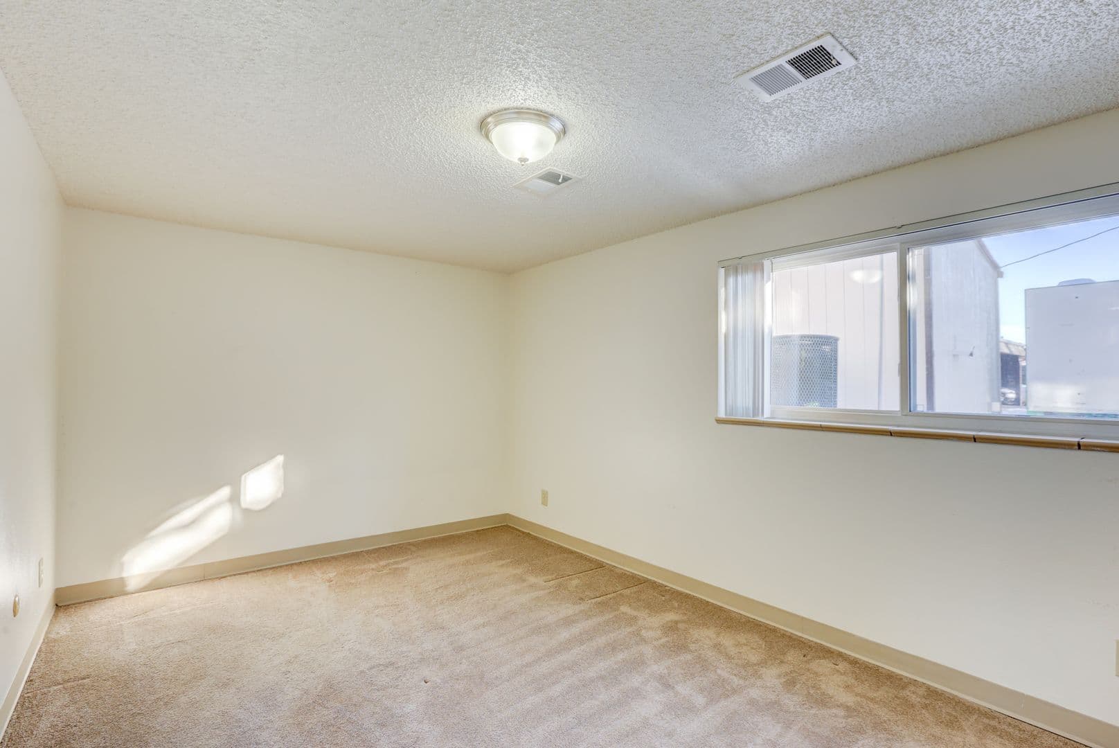 Lakewood Apartment: 11280 W. 20th Ave.
