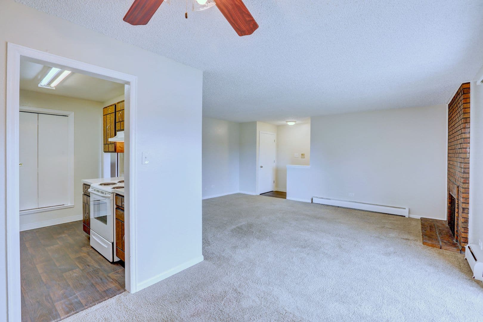 Denver Apartment: 2050 South Monaco Street Parkway