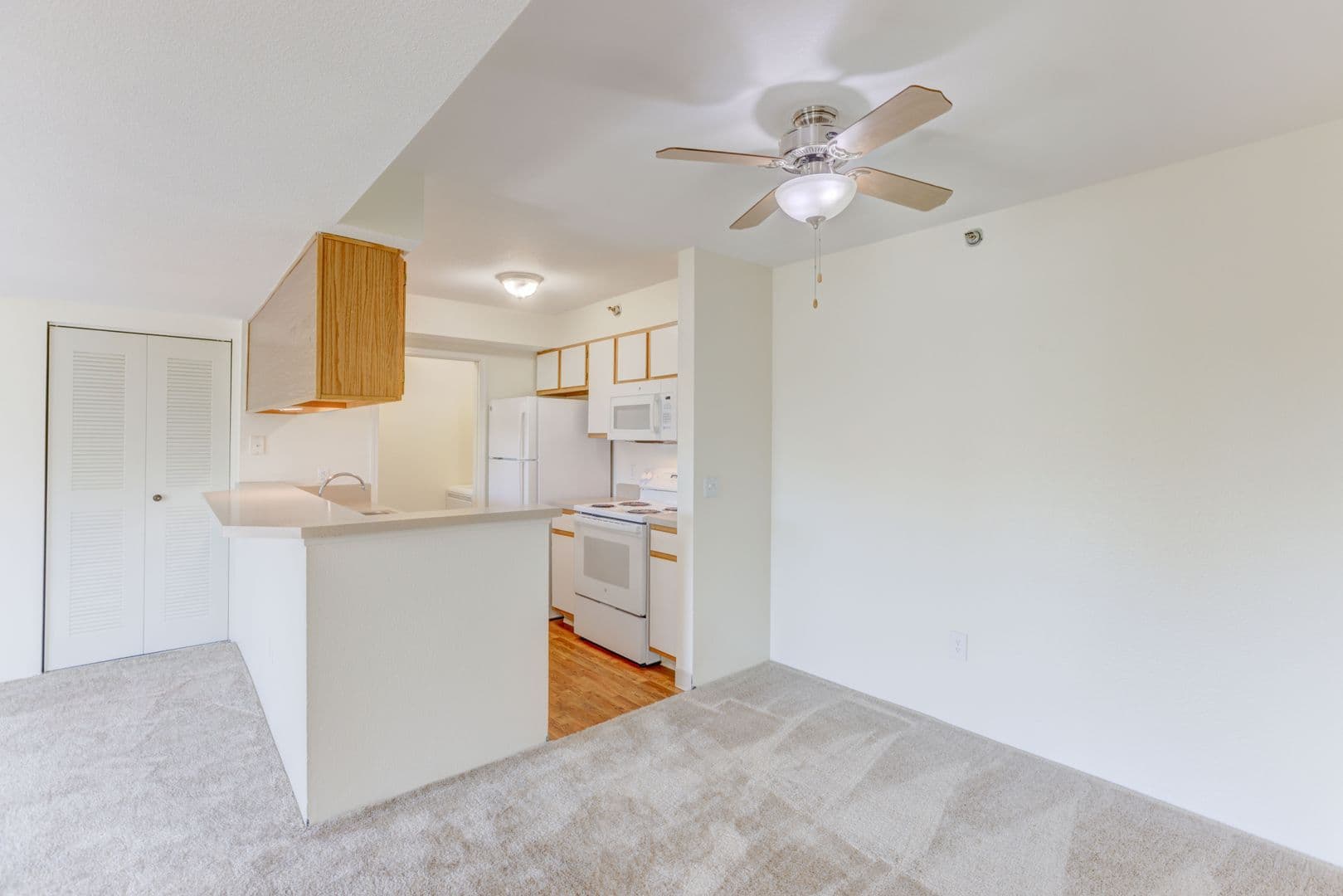 Lakewood Apartment: 12598 W. Dakota Avenue