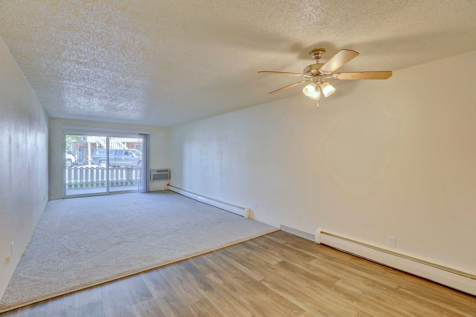 Lakewood Apartment: 998 South Miller Way