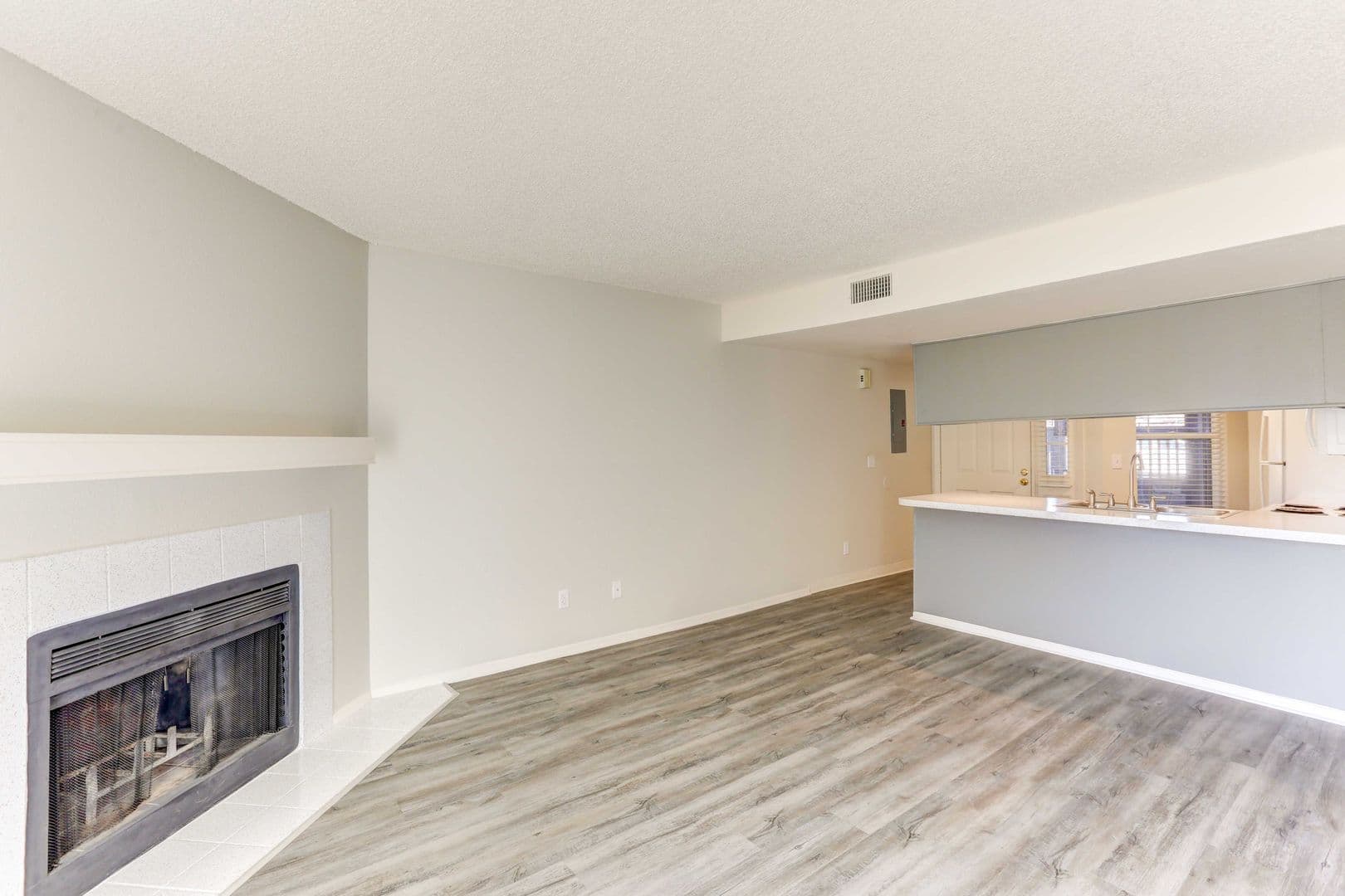 Lakewood Apartment: 1672 Dover Street
