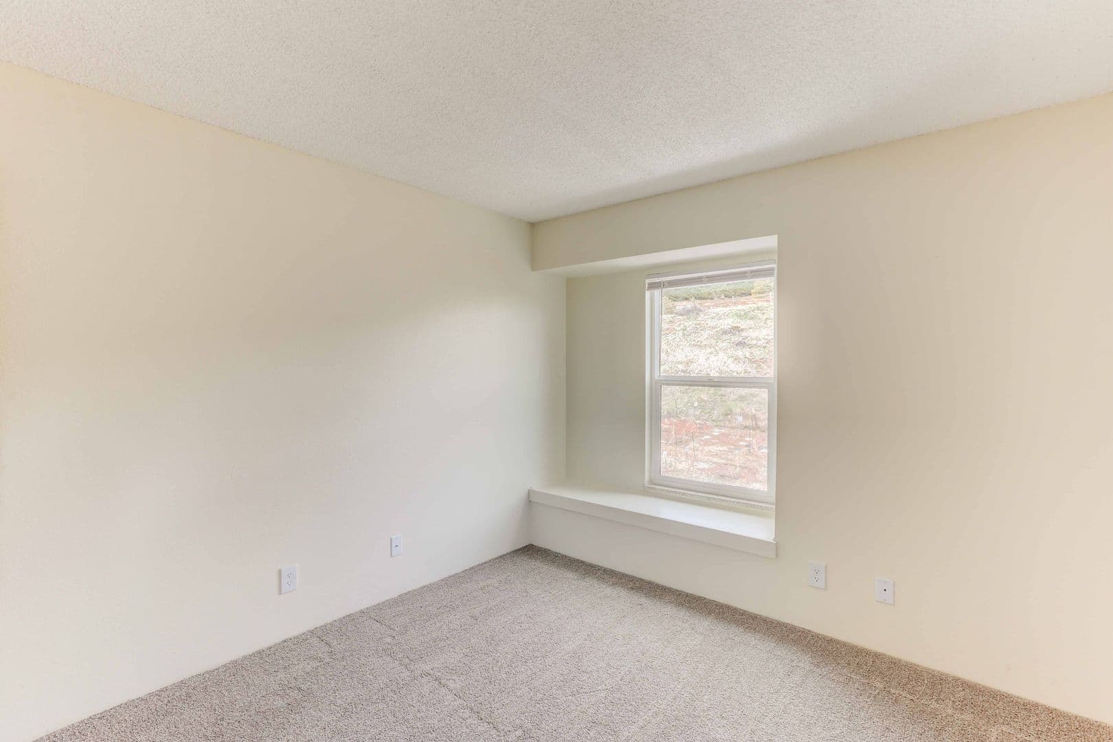 Lakewood Apartment: 12598 W. Dakota Avenue