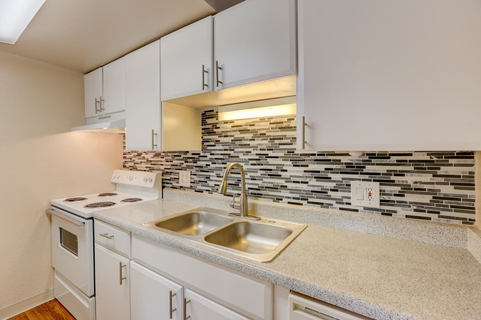Golden Apartment: 17600 W 14th Ave.