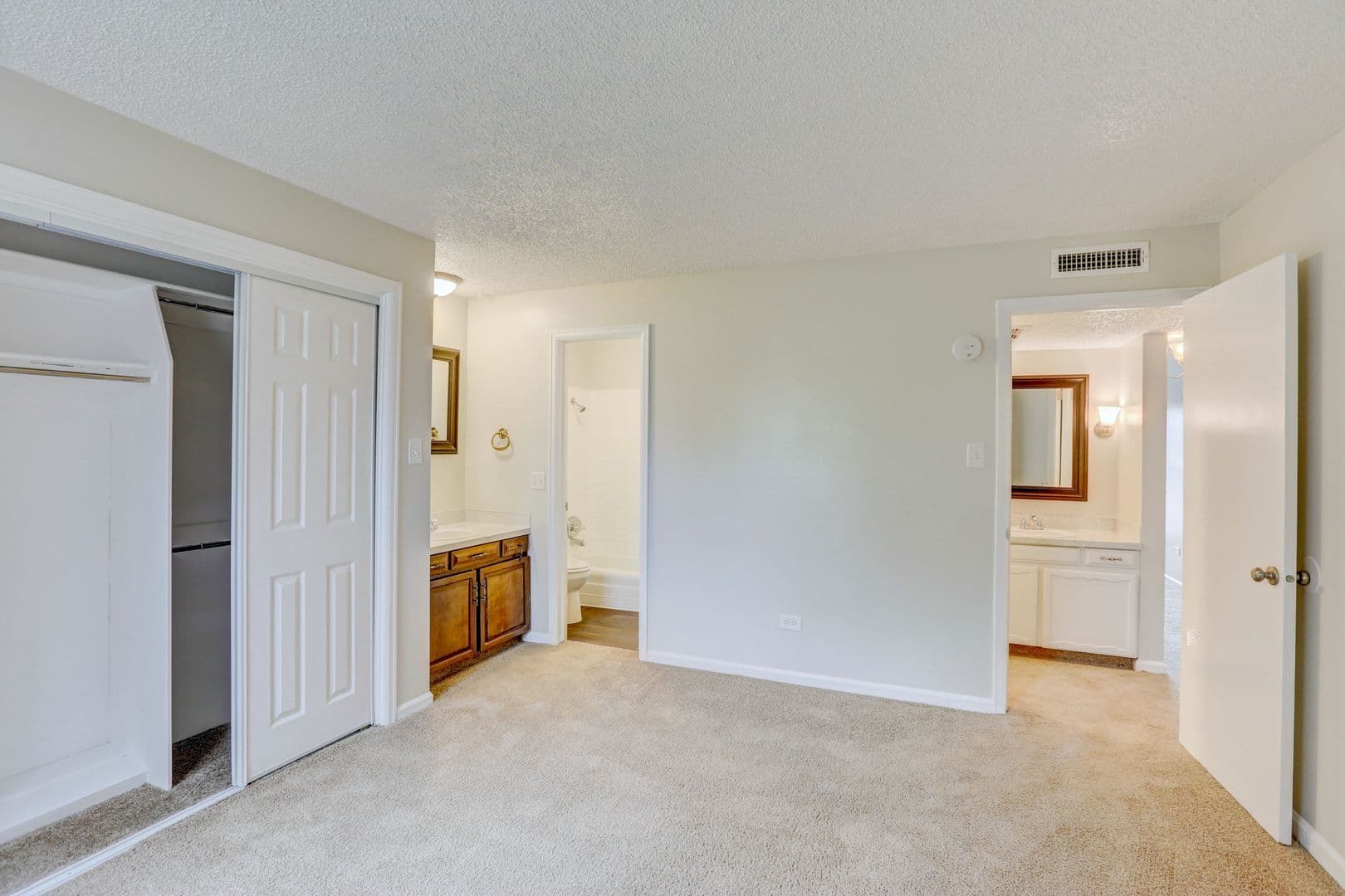 Denver Apartment: 2050 South Monaco Street Parkway