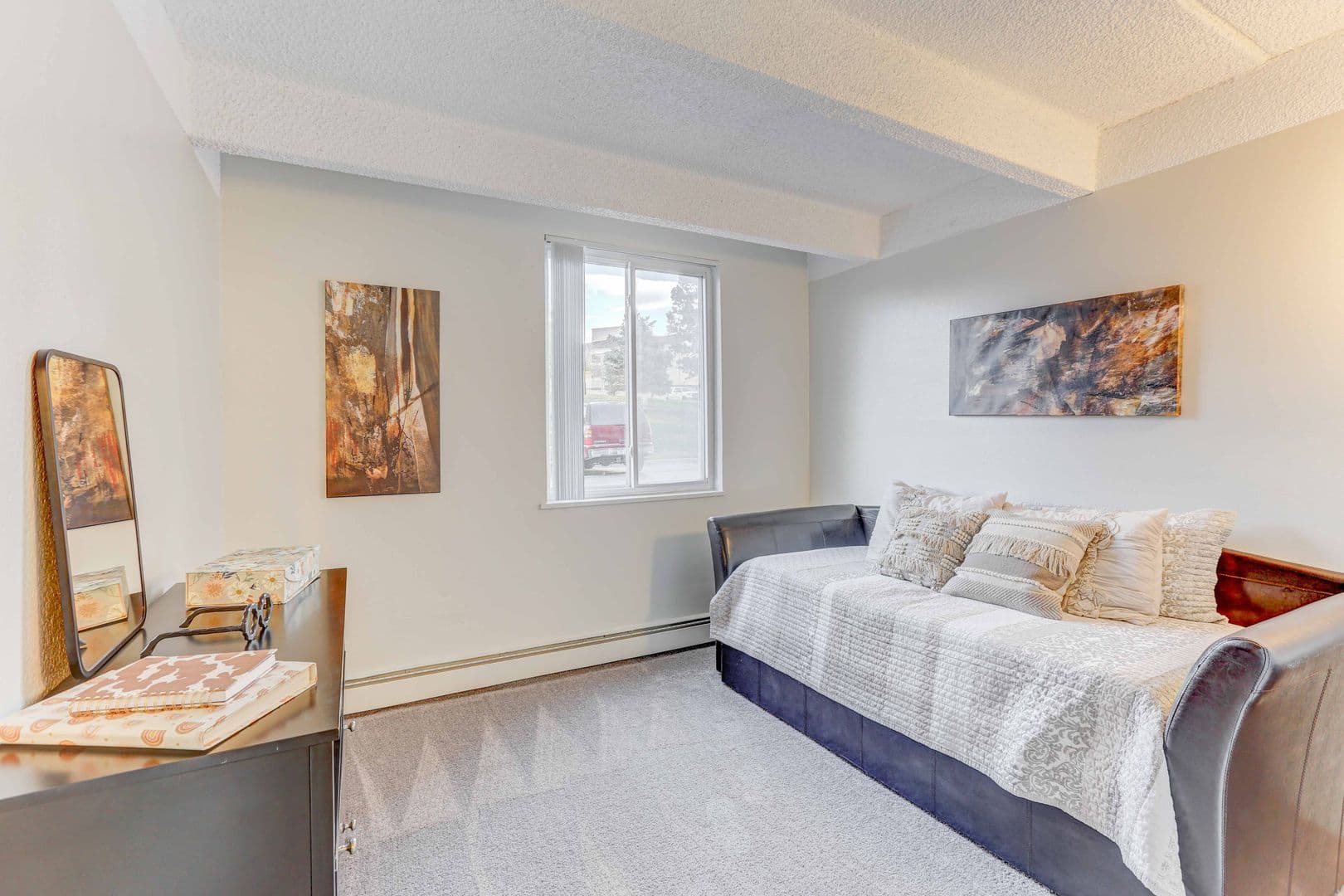 Golden Apartment: 17600 W 14th Ave.