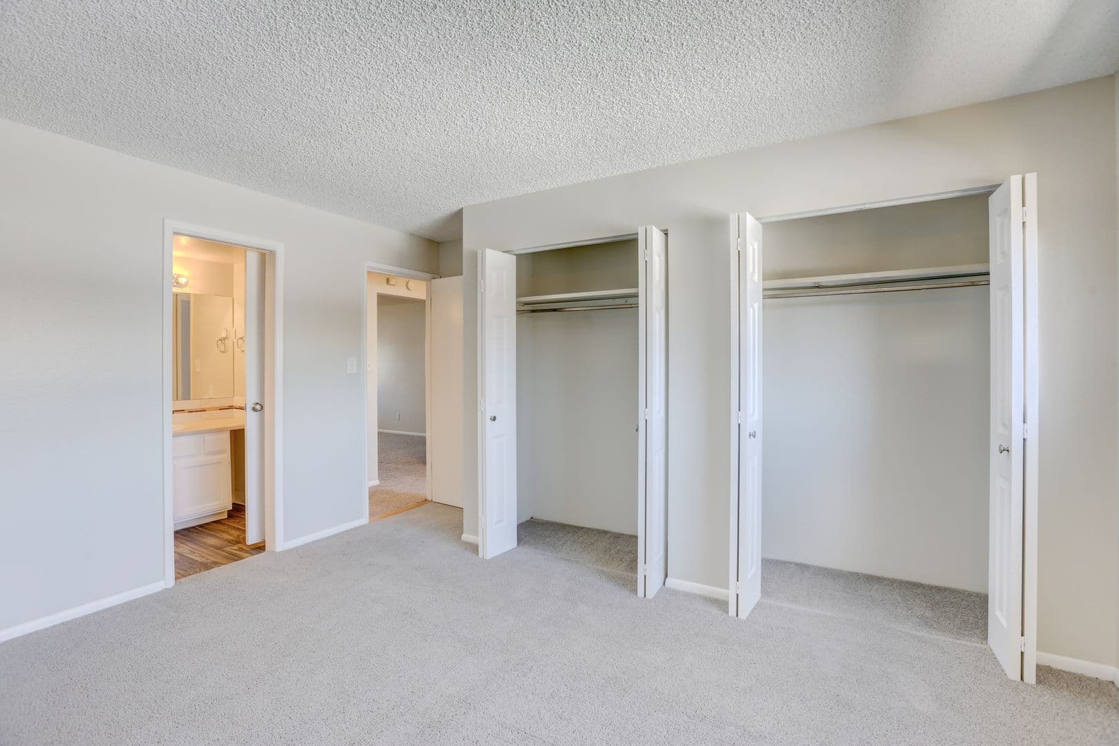 Lakewood Apartment: 7830 West 10th Avenue