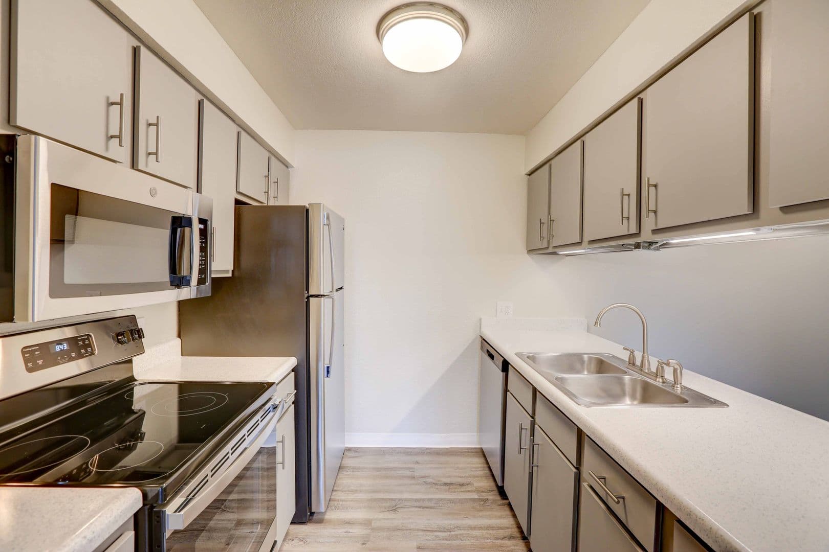 Lakewood Apartment: 455 Wright Street #002