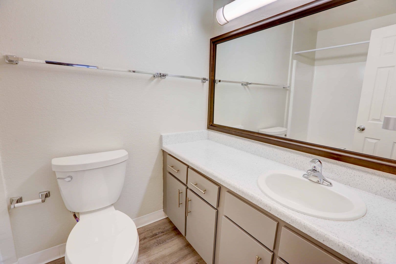 Lakewood Apartment: 455 Wright Street #002