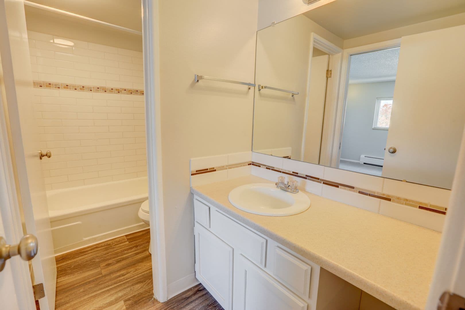 Lakewood Apartment: 7830 West 10th Avenue
