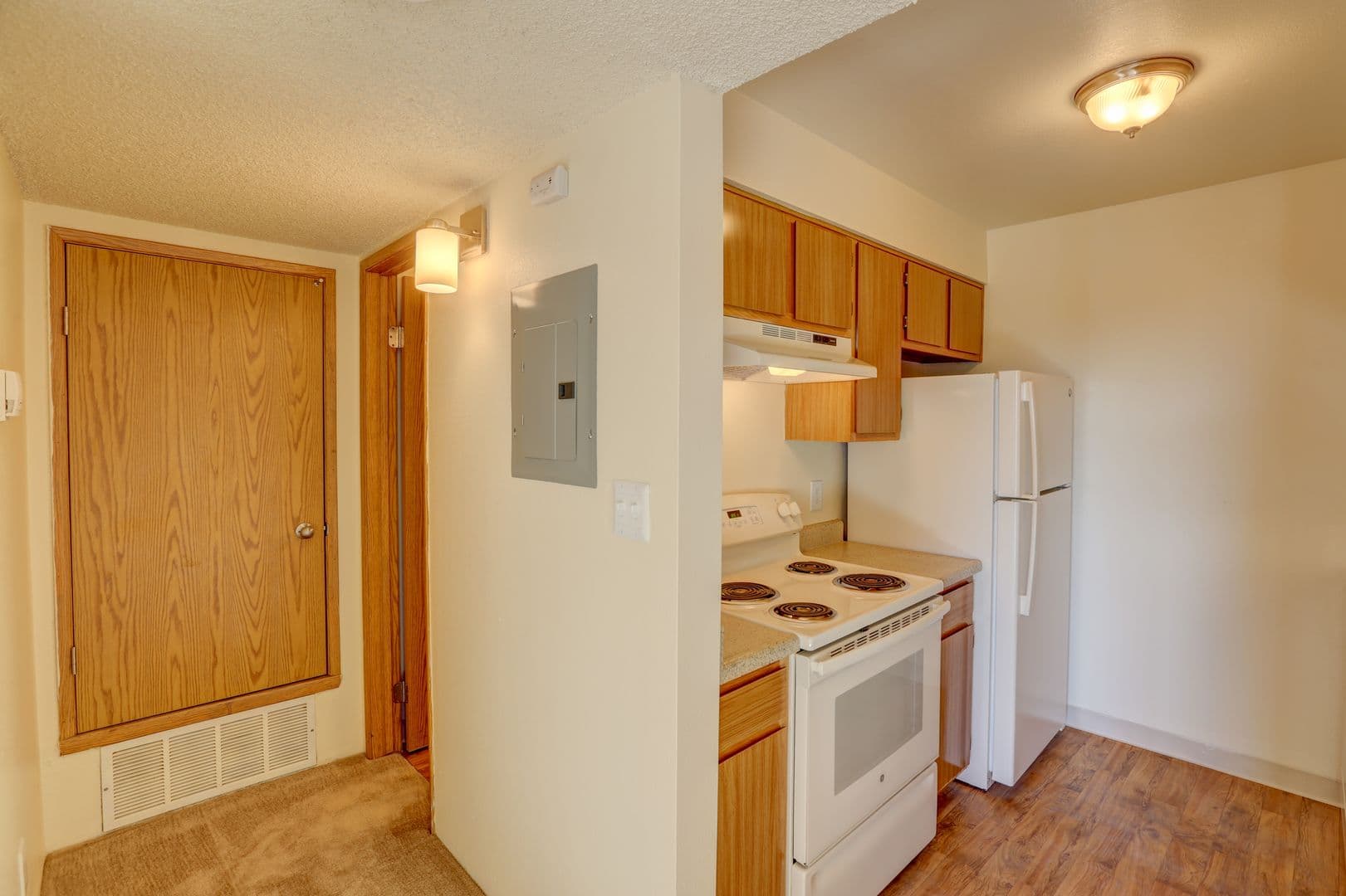 Lakewood Apartment: 12598 W. Dakota Avenue