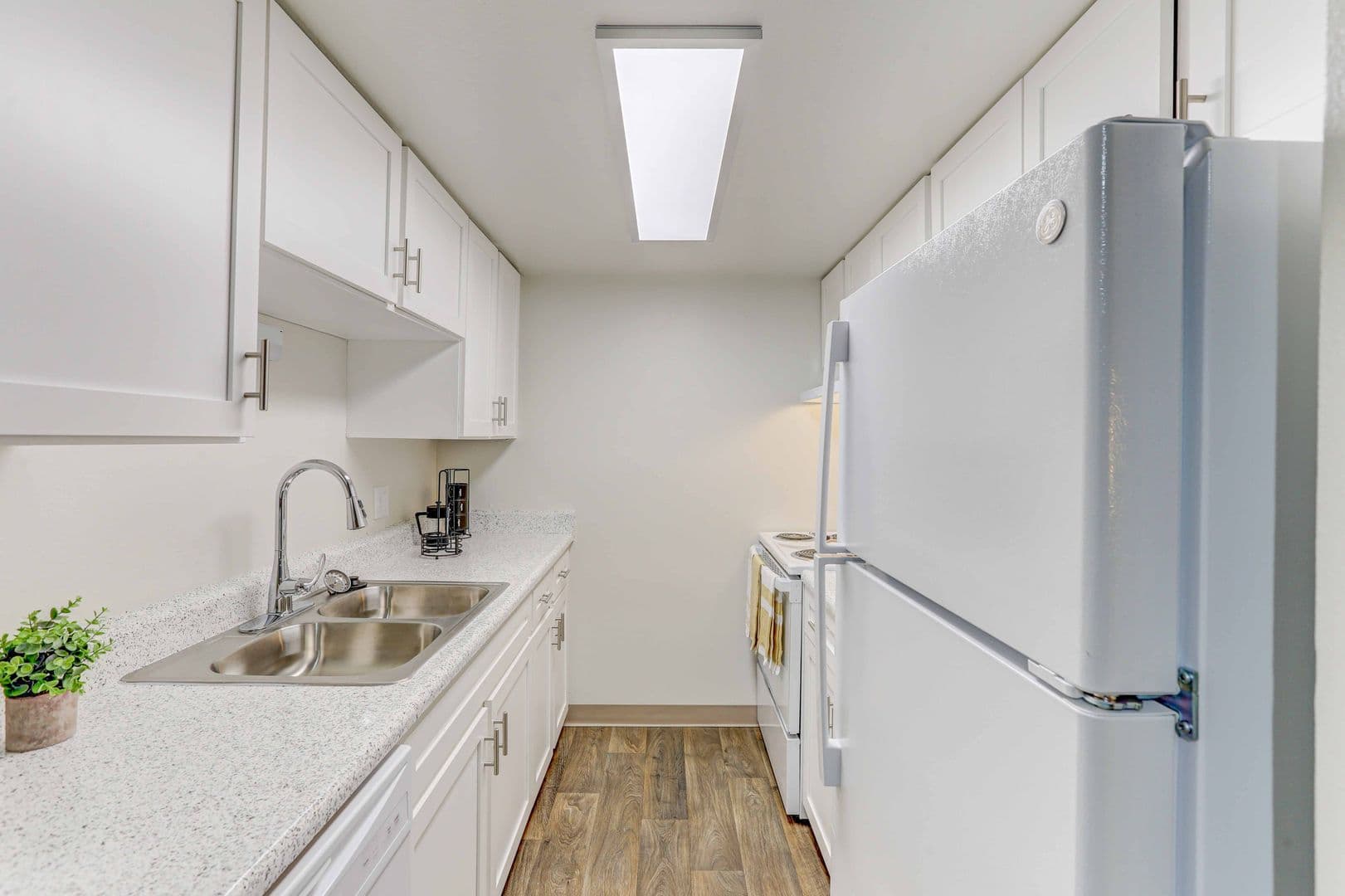 Golden Apartment: 17600 W 14th Ave.